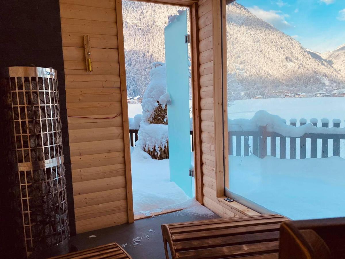 Forest Chalet, 15 Min To Salzburg Olt Town, And Most Beautiful Lakes, Secluded Location, 1,000 Sqm Garden, Mountainview, Panorama Sauna, Bath Whirlpool, Bbq&Bikes&Sunbeds For Free, Up To 10 P Голлінг-ан-дер-Зальцах Екстер'єр фото