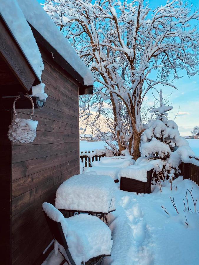 Forest Chalet, 15 Min To Salzburg Olt Town, And Most Beautiful Lakes, Secluded Location, 1,000 Sqm Garden, Mountainview, Panorama Sauna, Bath Whirlpool, Bbq&Bikes&Sunbeds For Free, Up To 10 P Голлінг-ан-дер-Зальцах Екстер'єр фото