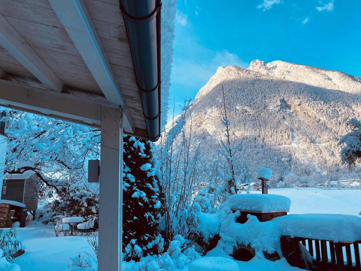 Forest Chalet, 15 Min To Salzburg Olt Town, And Most Beautiful Lakes, Secluded Location, 1,000 Sqm Garden, Mountainview, Panorama Sauna, Bath Whirlpool, Bbq&Bikes&Sunbeds For Free, Up To 10 P Голлінг-ан-дер-Зальцах Екстер'єр фото