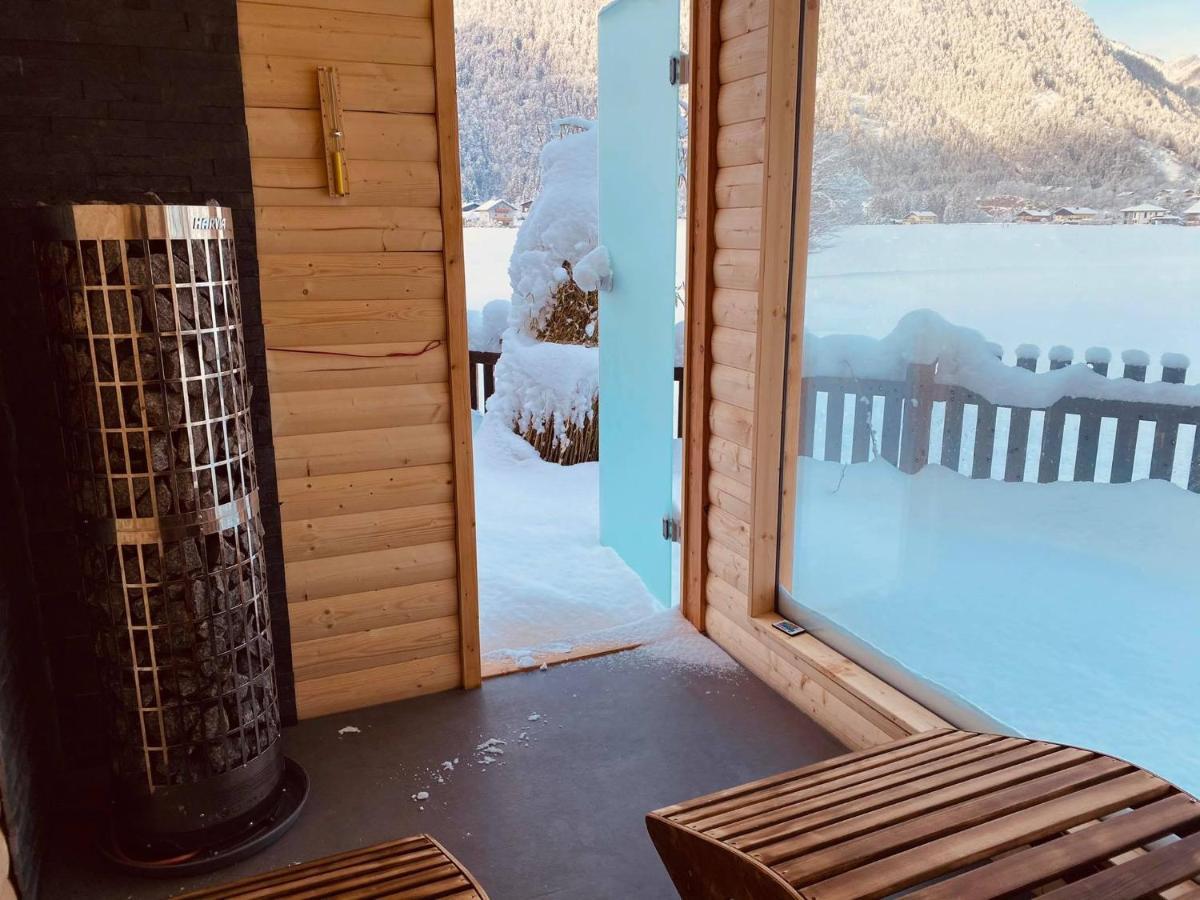 Forest Chalet, 15 Min To Salzburg Olt Town, And Most Beautiful Lakes, Secluded Location, 1,000 Sqm Garden, Mountainview, Panorama Sauna, Bath Whirlpool, Bbq&Bikes&Sunbeds For Free, Up To 10 P Голлінг-ан-дер-Зальцах Екстер'єр фото